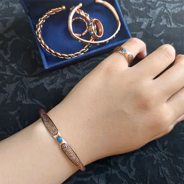 Bow-Shaped Copper Half-Set