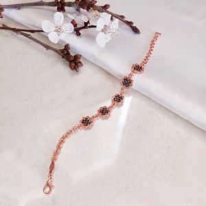 Flower Link Copper Bracelet for Women – Graceful Floral Elegance JW528