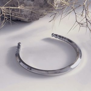 Elegant Chrome-Plated Copper Bangle – Adjustable, Tarnish-Resistant Fashion Bracelet JW551.1