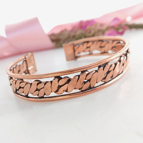 Textured Copper Chain Pattern Cuff – Vintage Boho Copper Bracelet for Men & Women