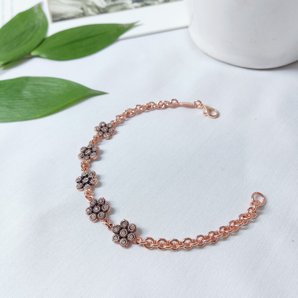 Elegant Women's Copper Flower Chain Bracelet with Crystals – Lightweight Boho Chic Jewelry